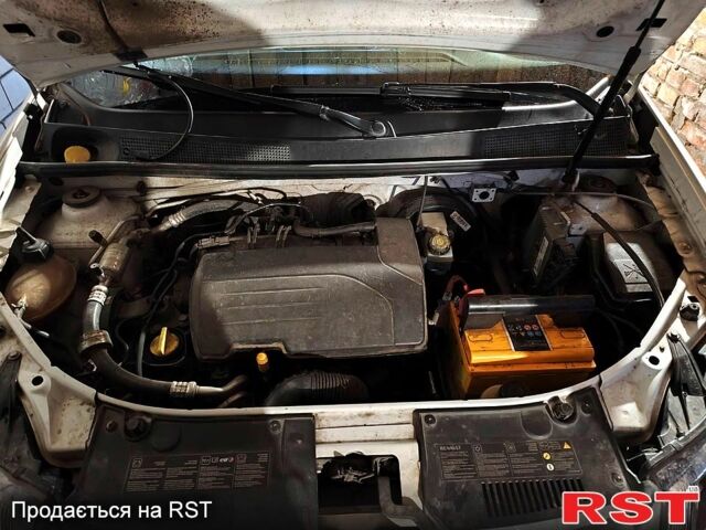 Рено Логан, объемом двигателя 1.2 л и пробегом 0 тыс. км за 1600 $, фото 3 на Automoto.ua