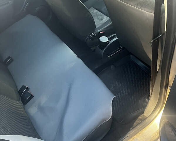 Рено Логан, объемом двигателя 1.15 л и пробегом 181 тыс. км за 3600 $, фото 5 на Automoto.ua