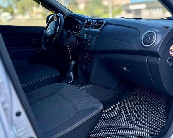 Рено Логан, объемом двигателя 1.6 л и пробегом 144 тыс. км за 5700 $, фото 10 на Automoto.ua