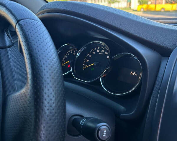 Рено Логан, объемом двигателя 1.6 л и пробегом 144 тыс. км за 5700 $, фото 41 на Automoto.ua