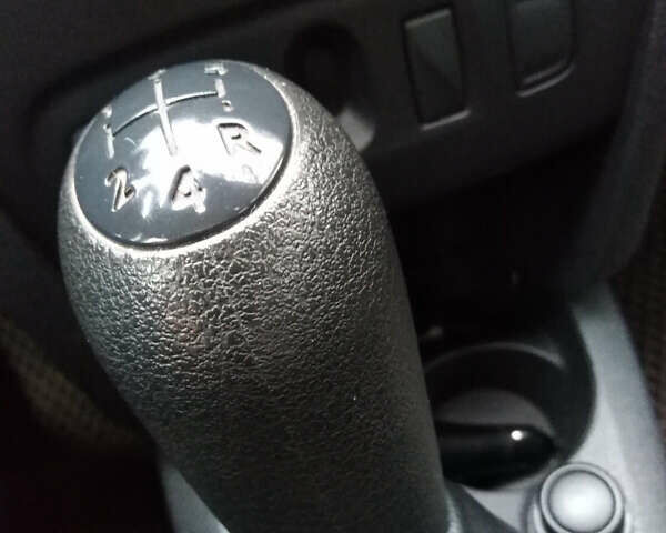 Рено Логан, объемом двигателя 1.6 л и пробегом 147 тыс. км за 5350 $, фото 15 на Automoto.ua