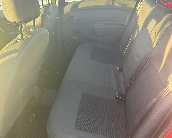 Рено Логан, об'ємом двигуна 1.2 л та пробігом 357 тис. км за 4199 $, фото 13 на Automoto.ua