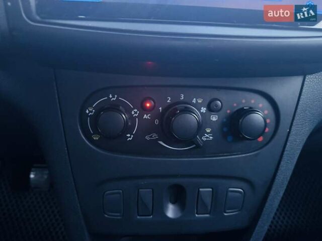 Рено Логан, объемом двигателя 1.5 л и пробегом 50 тыс. км за 7100 $, фото 9 на Automoto.ua