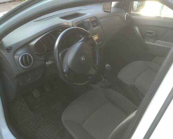 Рено Логан, объемом двигателя 1.5 л и пробегом 245 тыс. км за 5300 $, фото 10 на Automoto.ua