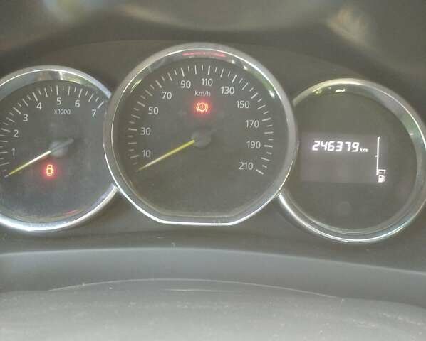 Рено Логан, объемом двигателя 1.5 л и пробегом 245 тыс. км за 5300 $, фото 12 на Automoto.ua