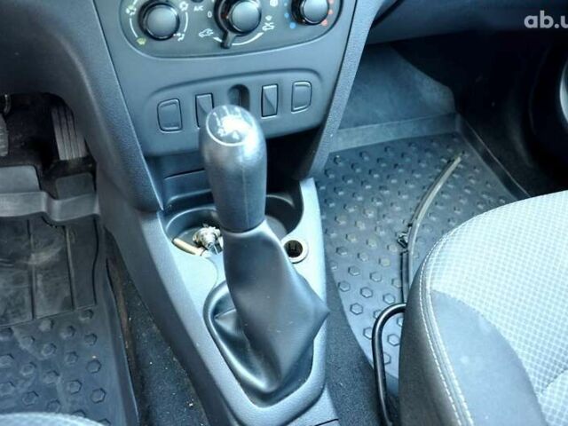 Рено Логан, объемом двигателя 0 л и пробегом 254 тыс. км за 4700 $, фото 28 на Automoto.ua