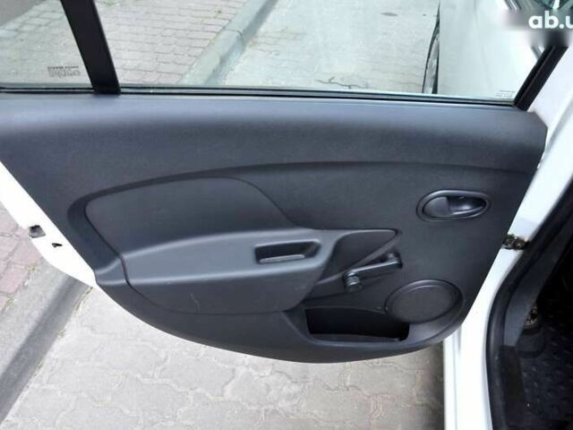 Рено Логан, объемом двигателя 0 л и пробегом 254 тыс. км за 4700 $, фото 16 на Automoto.ua