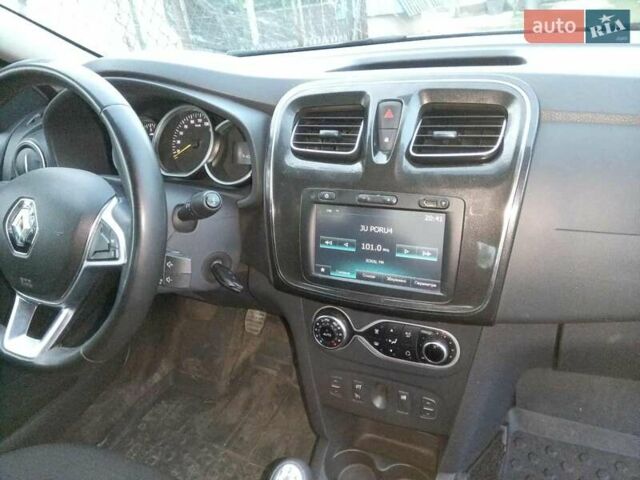 Рено Логан 2017 у Нововолинськ на Automoto.ua Рено Логан, об'ємом двигуна 1.5 л та пробігом 320 тис. км за 6000 $, фото 3 на Automoto.ua