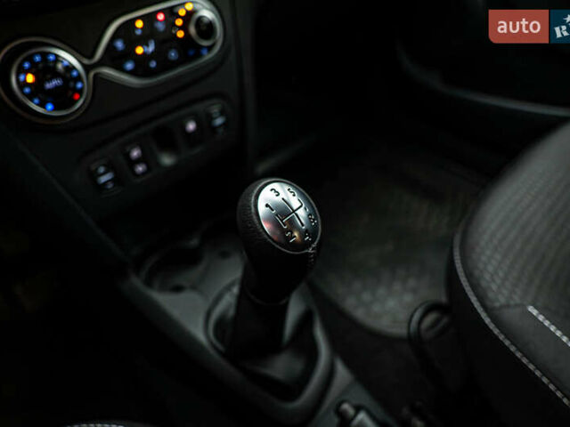 Рено Логан, объемом двигателя 1.5 л и пробегом 90 тыс. км за 9641 $, фото 14 на Automoto.ua