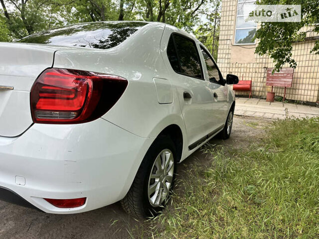 Рено Логан, об'ємом двигуна 1.46 л та пробігом 80 тис. км за 8500 $, фото 7 на Automoto.ua