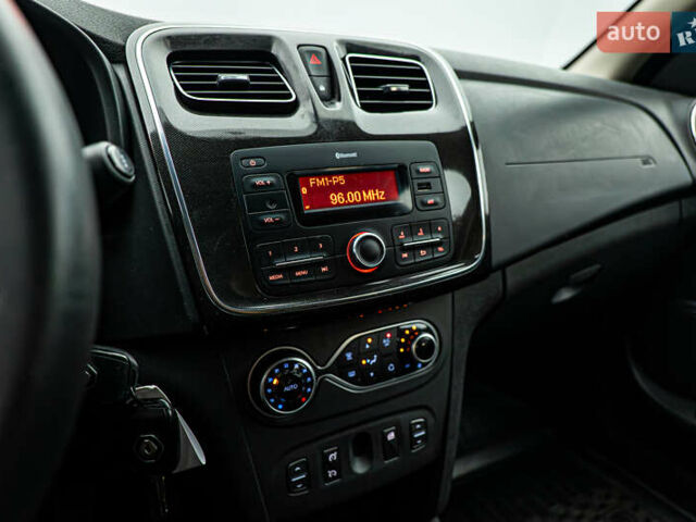 Рено Логан, объемом двигателя 1.5 л и пробегом 90 тыс. км за 9641 $, фото 15 на Automoto.ua