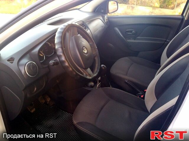 Рено Логан, объемом двигателя 1.5 л и пробегом 306 тыс. км за 6600 $, фото 5 на Automoto.ua