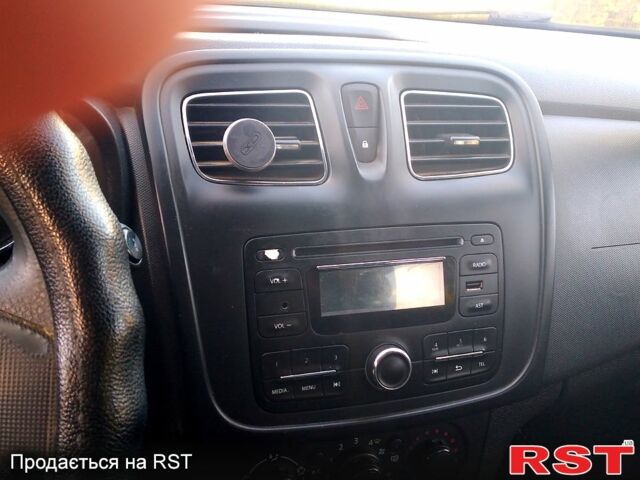 Рено Логан, объемом двигателя 1.5 л и пробегом 306 тыс. км за 6600 $, фото 2 на Automoto.ua