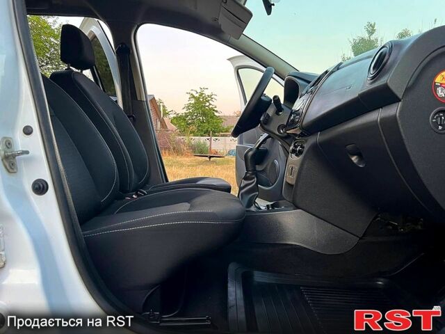 Рено Логан, объемом двигателя 1.5 л и пробегом 59 тыс. км за 11500 $, фото 6 на Automoto.ua