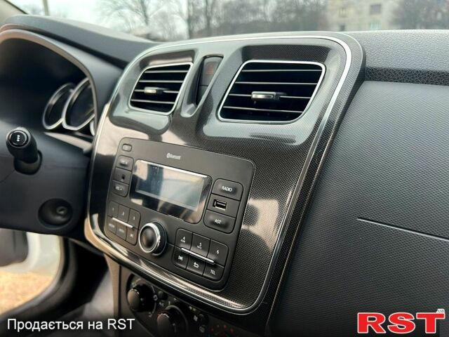 Рено Логан, объемом двигателя 1.5 л и пробегом 59 тыс. км за 11500 $, фото 8 на Automoto.ua