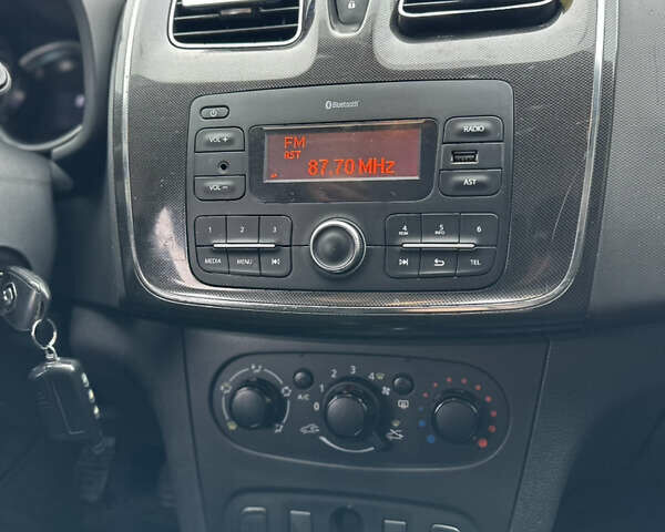 Рено Логан, объемом двигателя 1.5 л и пробегом 244 тыс. км за 8999 $, фото 12 на Automoto.ua