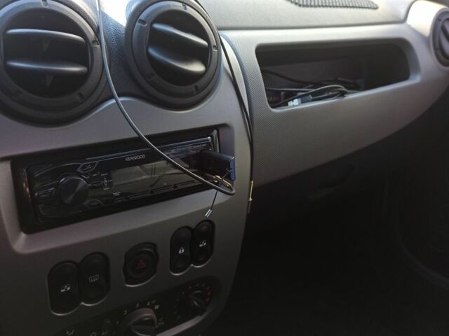 Серый Рено Логан, объемом двигателя 1.6 л и пробегом 113 тыс. км за 6500 $, фото 10 на Automoto.ua