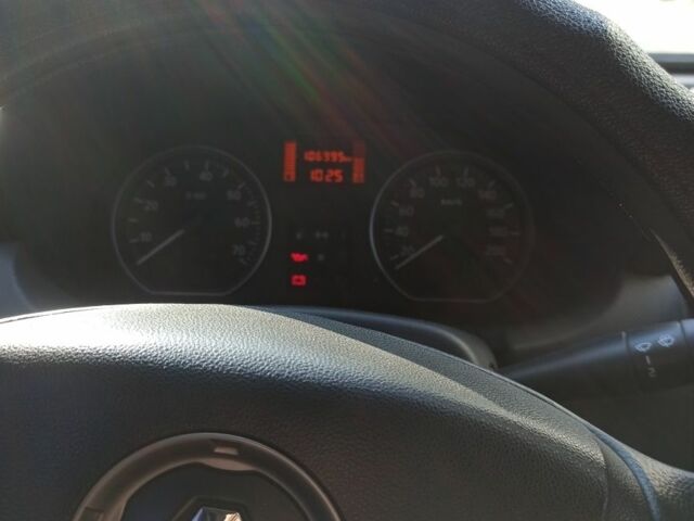 Серый Рено Логан, объемом двигателя 1.6 л и пробегом 113 тыс. км за 6500 $, фото 8 на Automoto.ua