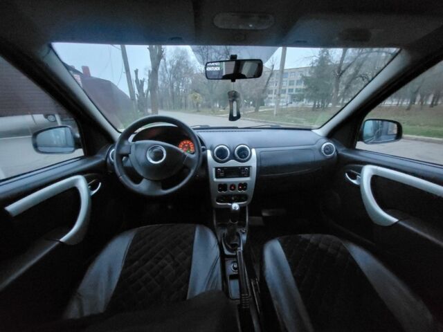 Серый Рено Логан, объемом двигателя 1.6 л и пробегом 189 тыс. км за 5999 $, фото 14 на Automoto.ua