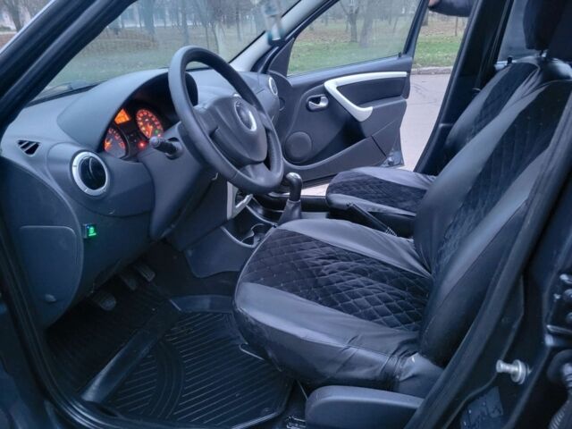 Серый Рено Логан, объемом двигателя 1.6 л и пробегом 189 тыс. км за 5999 $, фото 8 на Automoto.ua