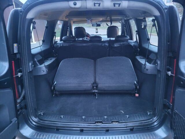 Серый Рено Логан, объемом двигателя 1.6 л и пробегом 189 тыс. км за 5999 $, фото 12 на Automoto.ua