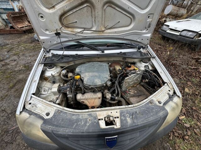 Серый Рено Логан, объемом двигателя 1.8 л и пробегом 80 тыс. км за 650 $, фото 4 на Automoto.ua