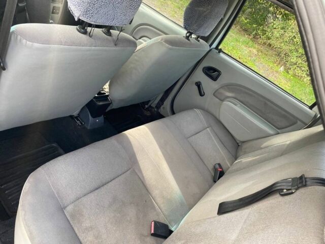 Рено Логан 2007 в Каменское - Днепродзержинск на Automoto.ua Серый Рено Логан, объемом двигателя 1.4 л и пробегом 175 тыс. км за 1500 $, фото 10 на Automoto.ua