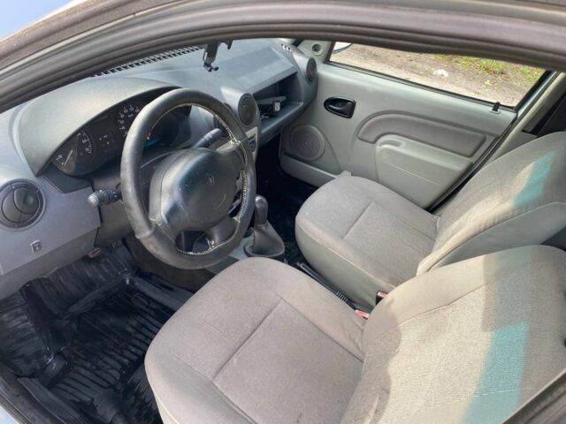 Рено Логан 2007 в Каменское - Днепродзержинск на Automoto.ua Серый Рено Логан, объемом двигателя 1.4 л и пробегом 175 тыс. км за 1500 $, фото 8 на Automoto.ua