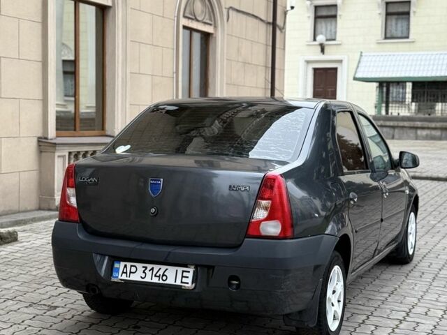 Серый Рено Логан, объемом двигателя 1.4 л и пробегом 280 тыс. км за 2550 $, фото 3 на Automoto.ua
