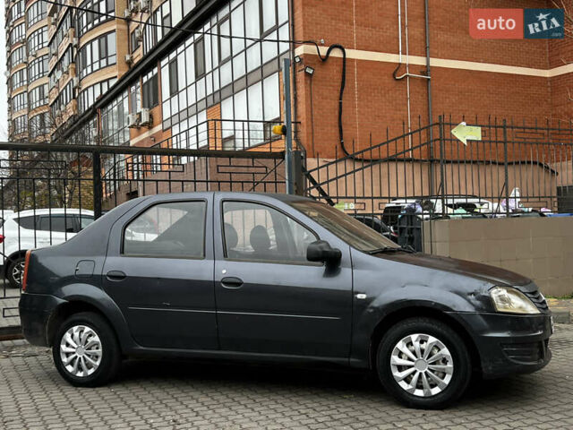 Серый Рено Логан, объемом двигателя 1.39 л и пробегом 220 тыс. км за 1500 $, фото 3 на Automoto.ua