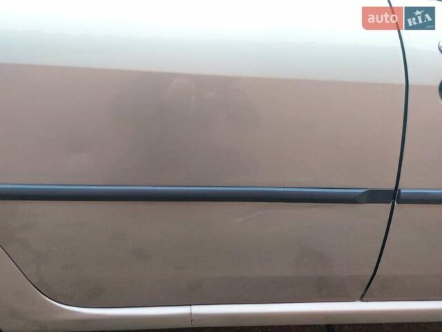 Сірий Рено Логан, об'ємом двигуна 1.39 л та пробігом 110 тис. км за 3800 $, фото 4 на Automoto.ua