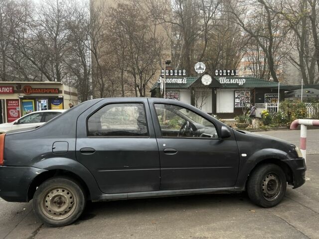 Серый Рено Логан, объемом двигателя 1.4 л и пробегом 200 тыс. км за 1699 $, фото 1 на Automoto.ua