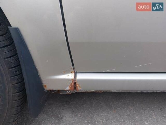 Сірий Рено Логан, об'ємом двигуна 1.39 л та пробігом 110 тис. км за 3800 $, фото 7 на Automoto.ua