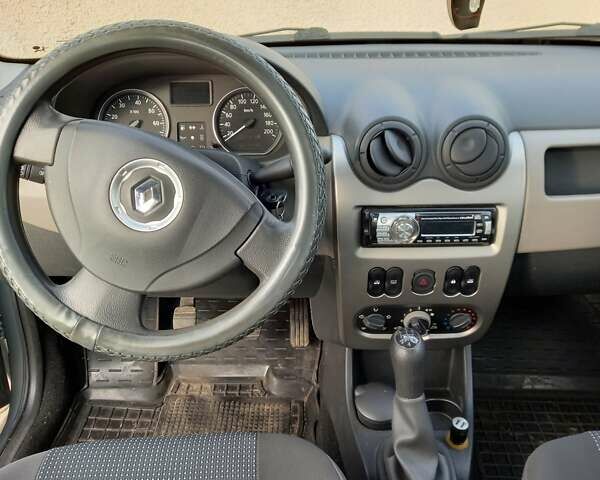 Серый Рено Логан, объемом двигателя 1.39 л и пробегом 100 тыс. км за 4700 $, фото 7 на Automoto.ua