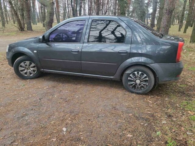 Серый Рено Логан, объемом двигателя 1.4 л и пробегом 211 тыс. км за 2499 $, фото 5 на Automoto.ua