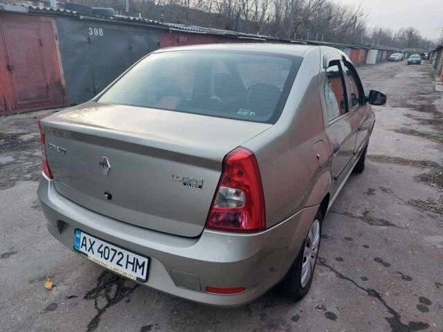 Серый Рено Логан, объемом двигателя 1.4 л и пробегом 110 тыс. км за 3800 $, фото 3 на Automoto.ua