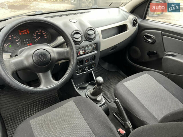 Серый Рено Логан, объемом двигателя 1.39 л и пробегом 220 тыс. км за 1500 $, фото 11 на Automoto.ua