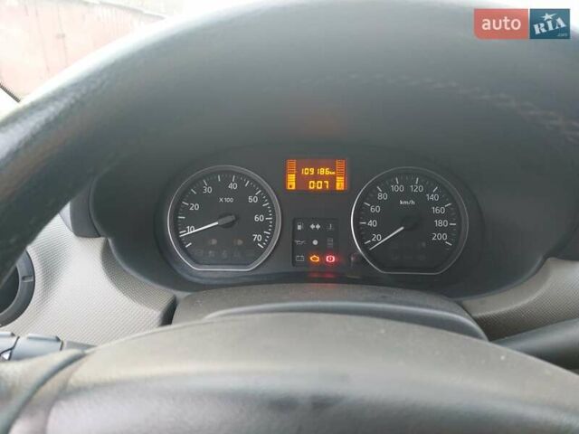 Сірий Рено Логан, об'ємом двигуна 1.39 л та пробігом 110 тис. км за 3800 $, фото 12 на Automoto.ua