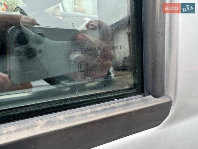 Сірий Рено Логан, об'ємом двигуна 1.39 л та пробігом 172 тис. км за 3350 $, фото 21 на Automoto.ua