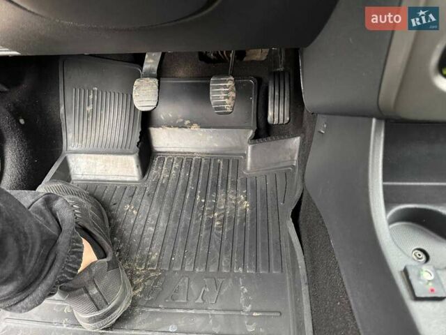Сірий Рено Логан, об'ємом двигуна 1.39 л та пробігом 172 тис. км за 3350 $, фото 9 на Automoto.ua