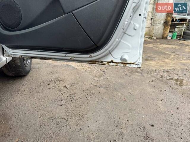 Сірий Рено Логан, об'ємом двигуна 1.39 л та пробігом 172 тис. км за 3350 $, фото 14 на Automoto.ua