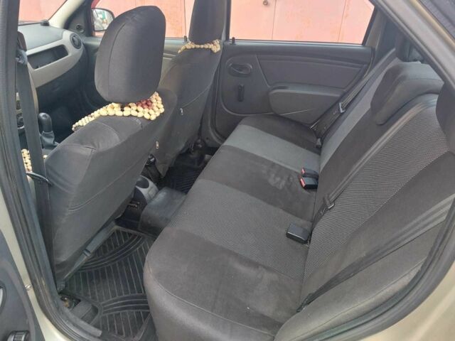 Серый Рено Логан, объемом двигателя 1.4 л и пробегом 110 тыс. км за 3800 $, фото 14 на Automoto.ua