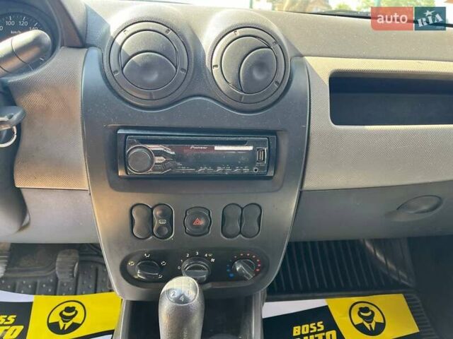 Серый Рено Логан, объемом двигателя 1.39 л и пробегом 218 тыс. км за 2900 $, фото 9 на Automoto.ua