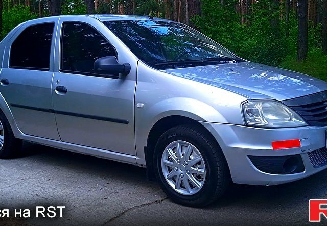 Серый Рено Логан, объемом двигателя 1.4 л и пробегом 350 тыс. км за 3580 $, фото 2 на Automoto.ua