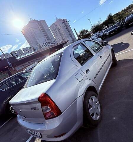 Сірий Рено Логан, об'ємом двигуна 1.39 л та пробігом 91 тис. км за 4600 $, фото 3 на Automoto.ua