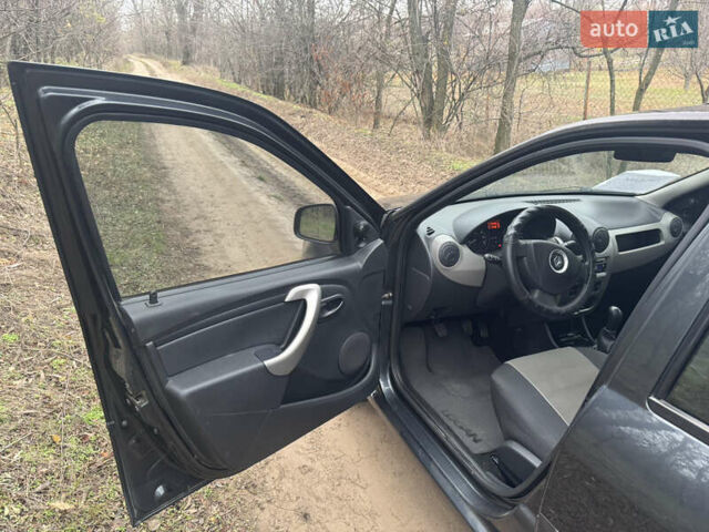 Сірий Рено Логан, об'ємом двигуна 1.4 л та пробігом 115 тис. км за 5500 $, фото 8 на Automoto.ua