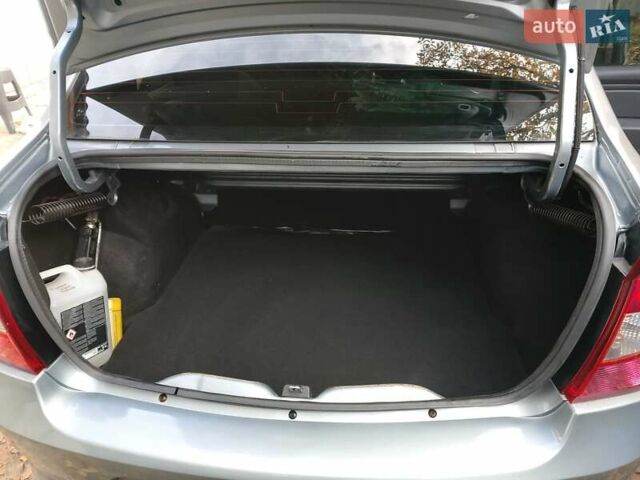 Рено Логан 2010 в Прилуках на Automoto.ua Серый Рено Логан, объемом двигателя 1.4 л и пробегом 195 тыс. км за 4400 $, фото 5 на Automoto.ua