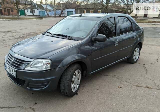 Серый Рено Логан, объемом двигателя 1.6 л и пробегом 186 тыс. км за 5100 $, фото 1 на Automoto.ua
