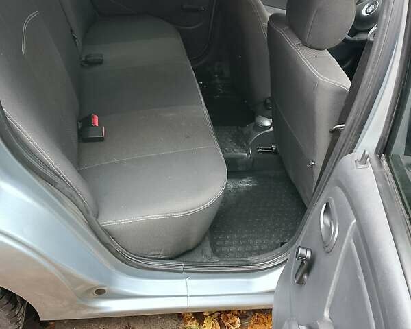 Рено Логан 2010 в Прилуках на Automoto.ua Серый Рено Логан, объемом двигателя 1.4 л и пробегом 195 тыс. км за 4400 $, фото 8 на Automoto.ua