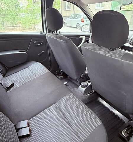 Сірий Рено Логан, об'ємом двигуна 1.39 л та пробігом 91 тис. км за 4600 $, фото 6 на Automoto.ua